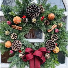 Luxury Spruce Door ring burgundy